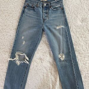 Levi's wedgie straight blue jeans size 26
